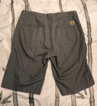 Bermudas Carhartt grises con rayas