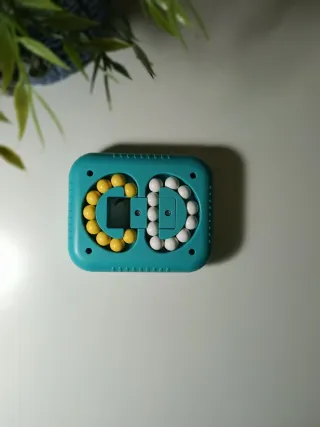 Rompecabezas giratorio de bolas