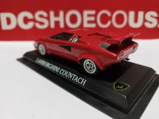 Modellino di Lamborghini Countach in scala 1/43