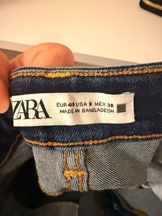 Pantalón vaquero Zara azul