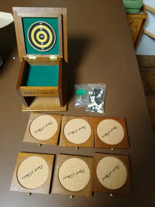 Juego de mesa  mini de Dardos y Ajedrez