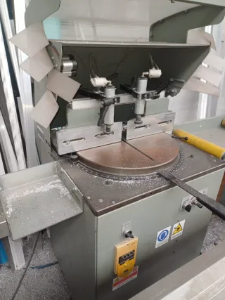 Tronzadora para aluminio