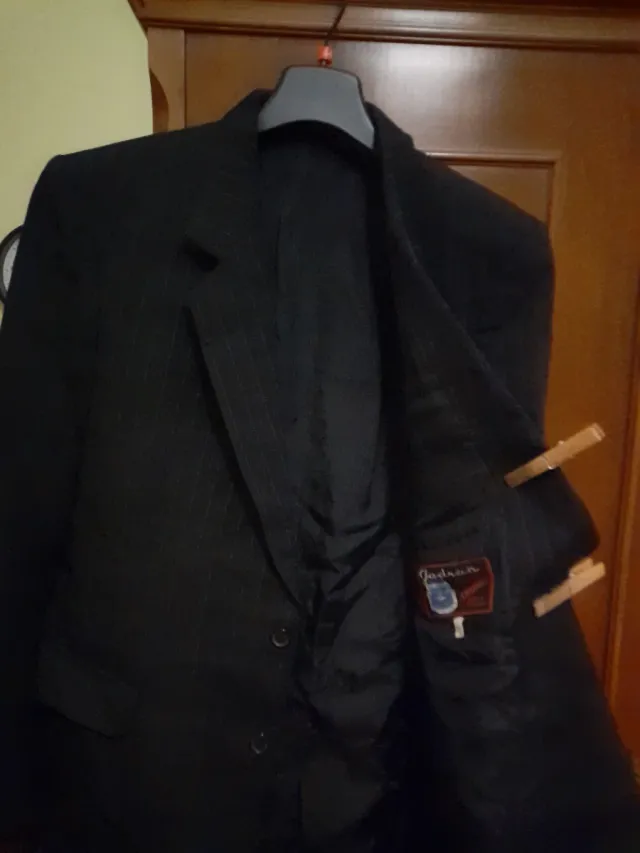 Traje de hombre negro