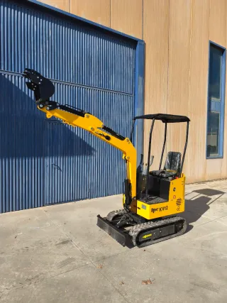 Mini retroexcavadora