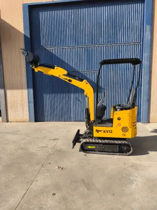 Mini retroexcavadora