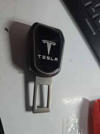 Extensor de cinturón Tesla