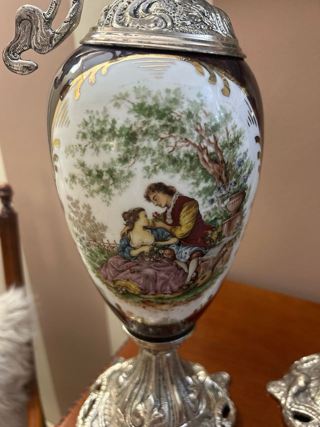 Vaso decorativo in ceramica e metallo