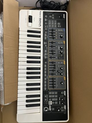 Roland Gaia SH-01 Sintetizador