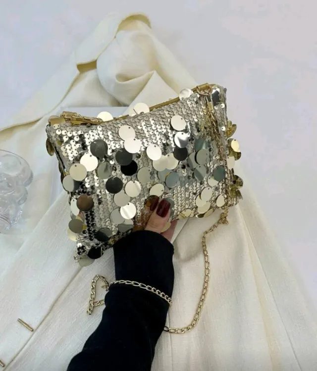 Borsa da festa dorata con paillettes