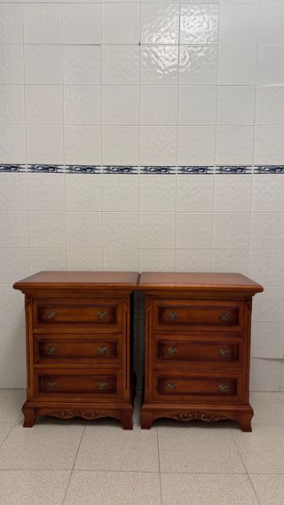 Comodini in legno massello