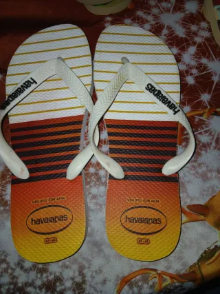 Chinelos Havaianas 43/44 Laranja/Amarelo