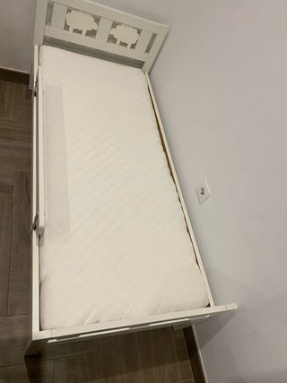 Cama infantil IKEA blanca