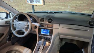 Mercedes-Benz  CLK 2005