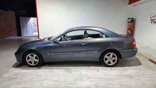 Mercedes-Benz  CLK 2005