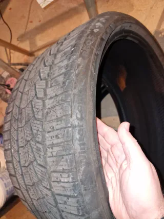 Neumático 285/30 R22 XL