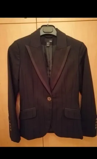 Americana H&M Negra Rayas