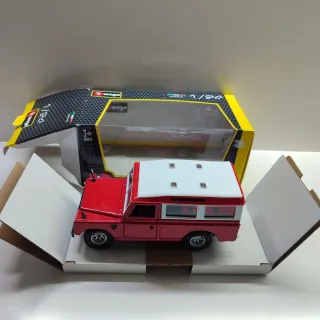 Coche a escala Burago Land Rover 1/24