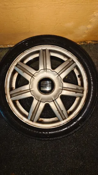 Llantas Seat 16