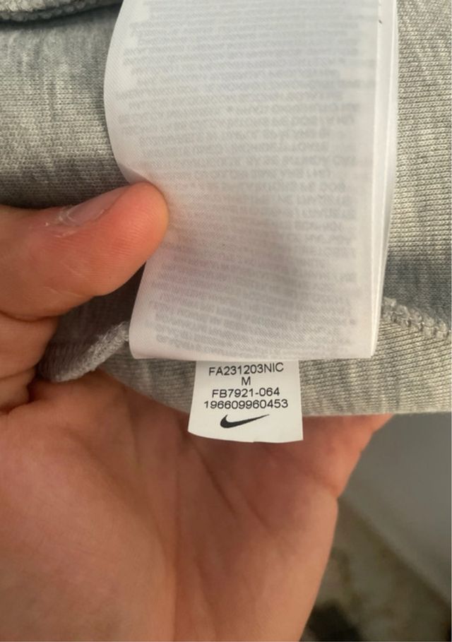 Sudadera Nike Tech Fleece Negra y Gris