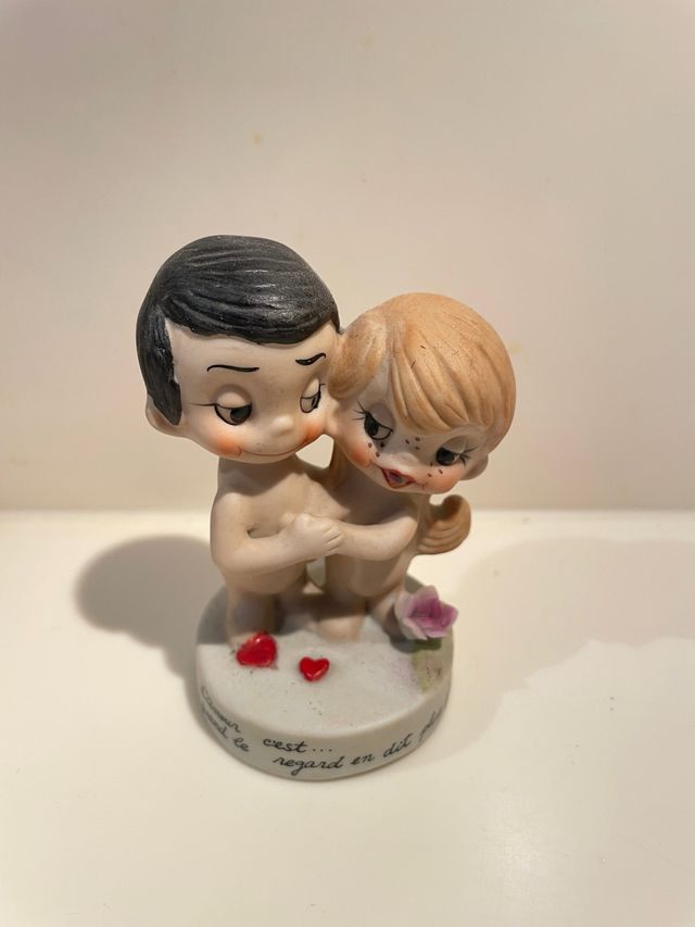 Statuina Statua Love is porcellana vintage