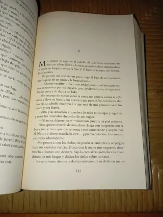 Libro: Cincuenta Sombras Más Oscuras (erótica)