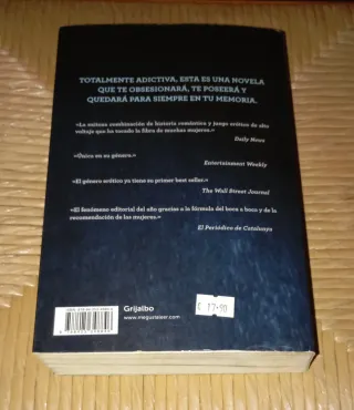 Libro: Cincuenta Sombras Más Oscuras (erótica)