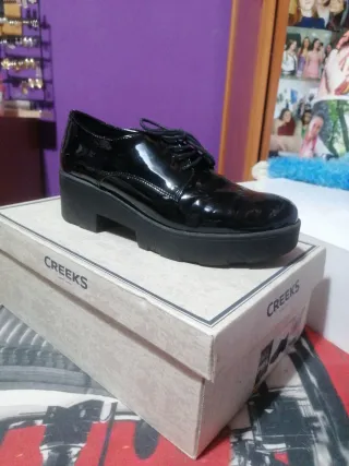 Zapatos charol negros plataforma