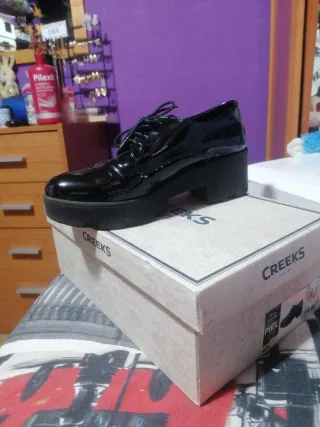 Zapatos charol negros plataforma