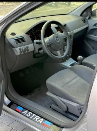 Opel Astra 2006