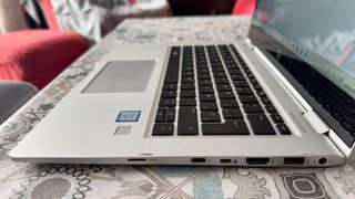 Portátil convertible HP EliteBook 1030 x360 G2