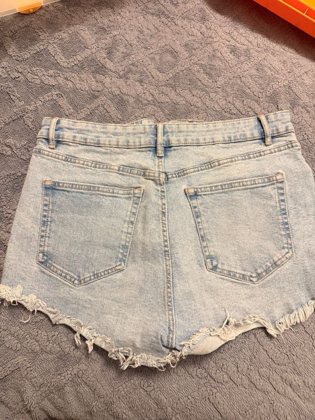 Shorts vaqueros Zara desgastados