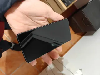 Samsung Galaxy S21 5G 256GB con accessori