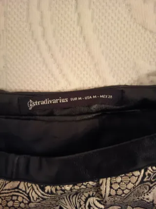 Falda estampada beige y gris