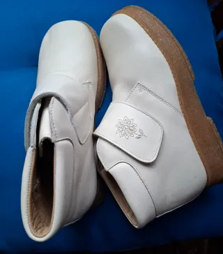 Botines blancos. Talla 36