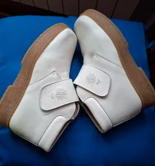 Botines blancos. Talla 36