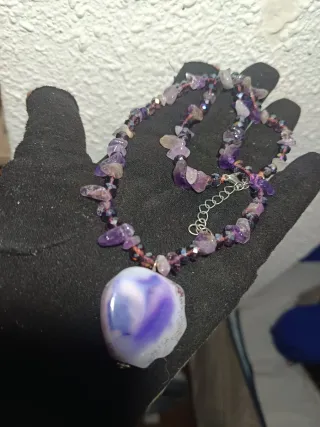 Collar con colgante Cristal amatista y muranos