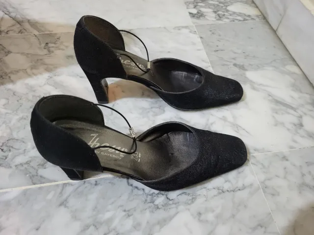 Zapatos de fiesta Jhesu by Bayescu negros