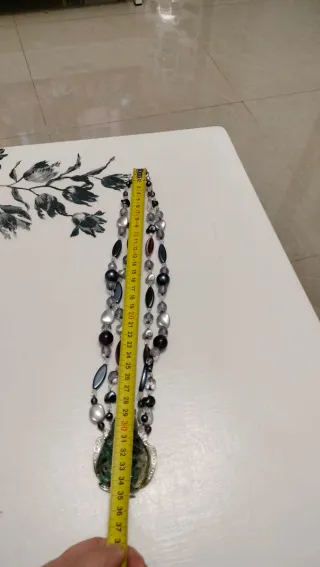 Collana con pietre verdi e argento