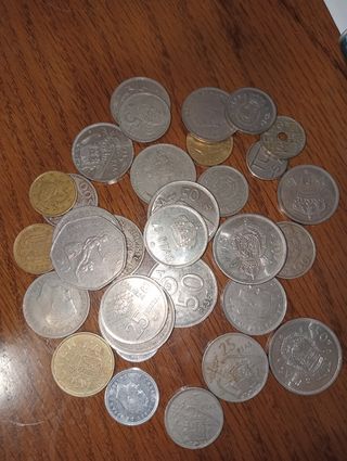 Lote de monedas antiguas y billetes