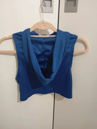 Top con capucha azul Shein