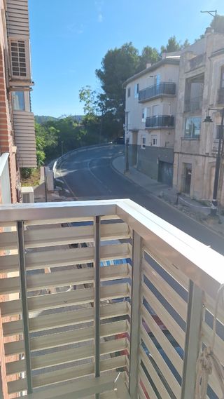 Piso amueblado con garaje, trastero y vistas.