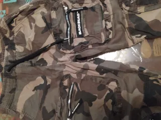 Pantalón camuflaje talla XS