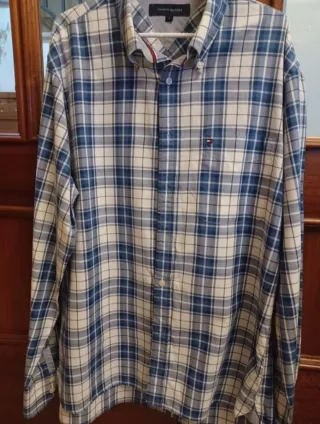 Camisa Tommy Hilfiger cuadros azul y blanco