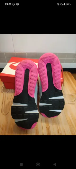 Nike Air Max 2090 Mujer Talla 40'5