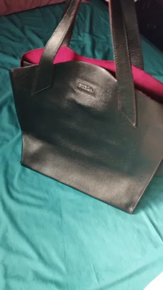 Bolso de piel negro