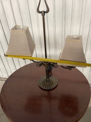 Lámpara de mesa doble pantalla