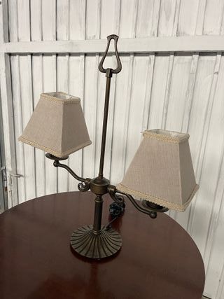Lámpara de mesa doble pantalla