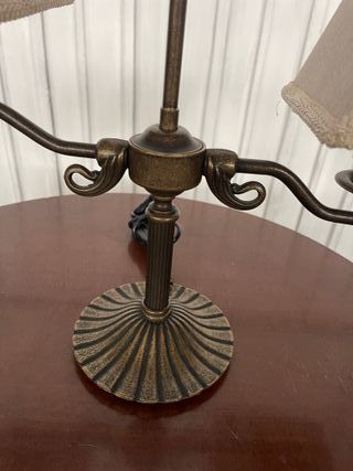 Lámpara de mesa doble pantalla