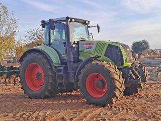 Tractor Claas Axion 840