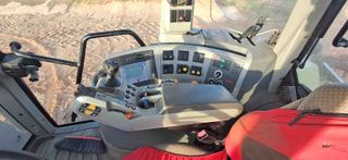 Tractor Claas Axion 840